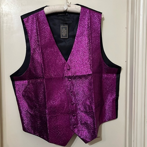 NWT 4 piece Fuchsia glitter vest set. Vest , bow tie , handkerchief & cufflinks - Picture 1 of 4